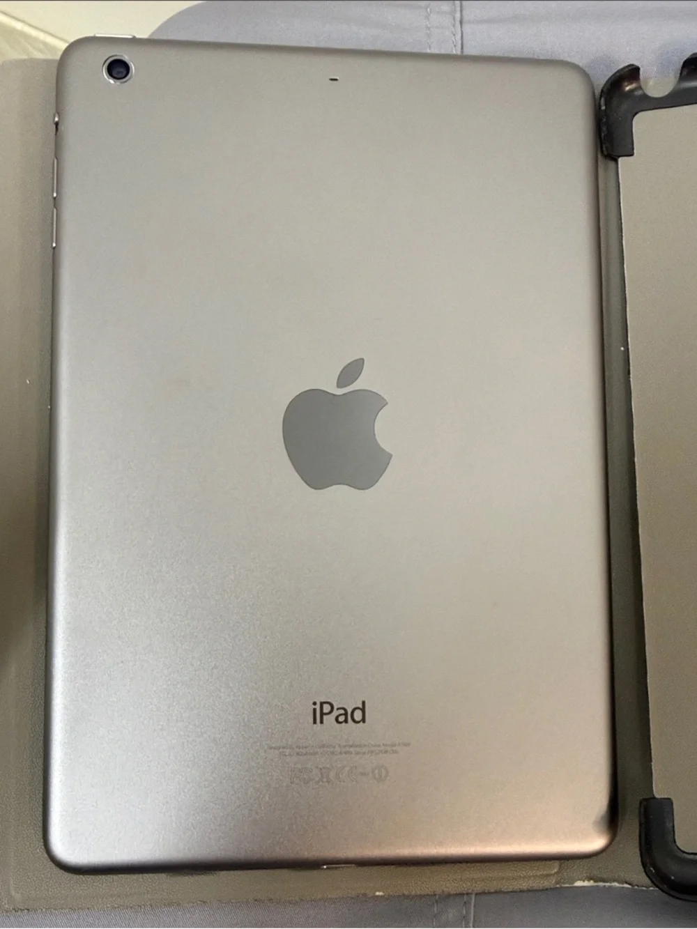 iPAD 4 MINI AND CASE